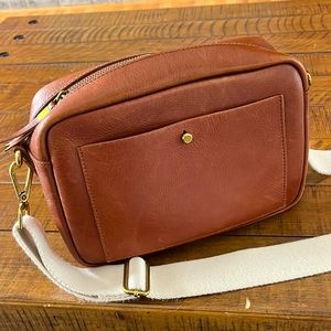 Brown leather Madewell transport shoulder bag with two straps, great condition